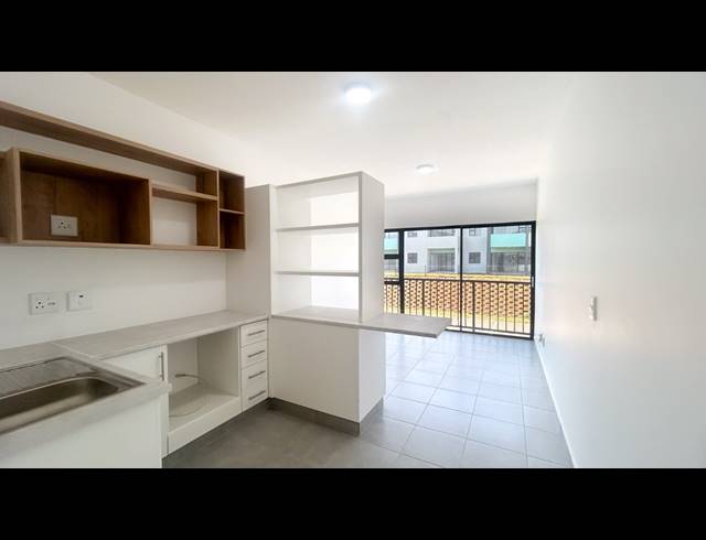 1 BEDROOM STUDIO APARTMENT TO LET IN SALT ROCK